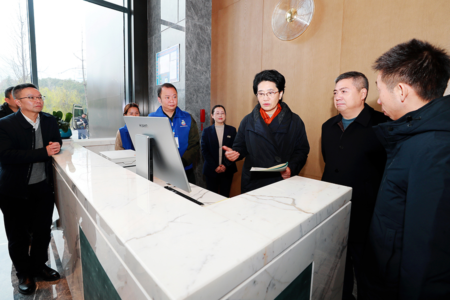 陈华到吉首市调研督导第五次全国经济普查现场登记工作