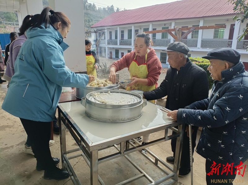 新宁:寒冬处处有温暖_邵阳头条网