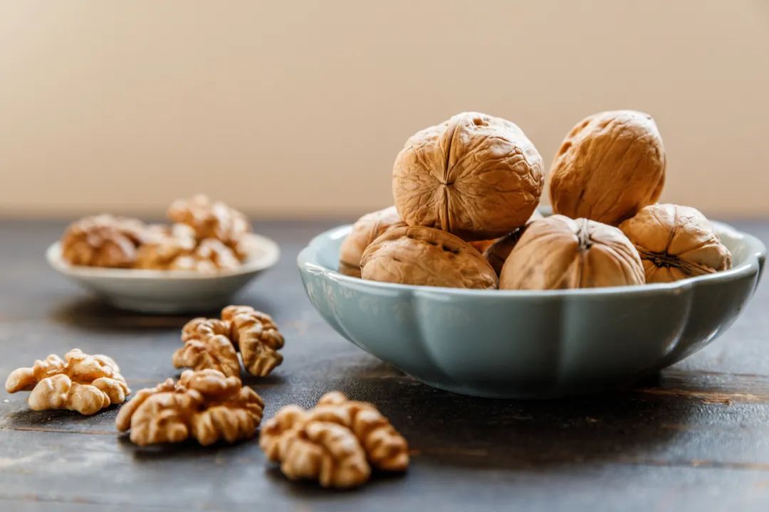 坚持吃核桃，身体会发生什么变化？