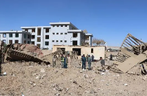 阿富汗扎兰季市一大楼遭自杀式炸弹袭击