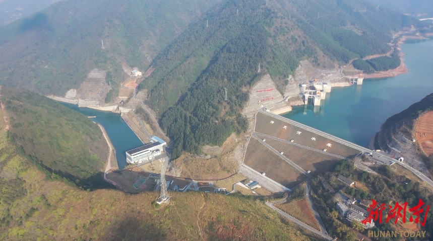 涔天河水电站：顶峰出力保供电