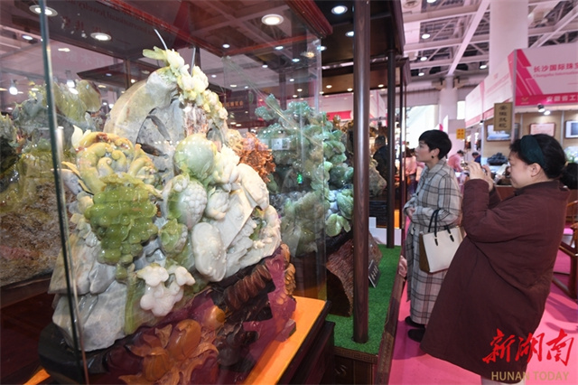 2024 Changsha Int'l Jewelry and Jade Exhibition Held