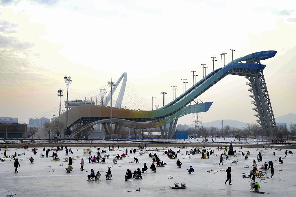 北京推16幅冰雪“趣玩”宝藏图，“龙墩墩”广邀全国游客