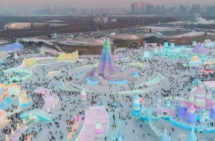 各地文旅争抢“热搜”，为提振经济带来哪些启示？