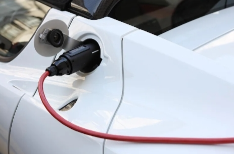 新能源汽车辐射强？没有科学依据