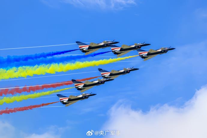 中国人民解放军空军八一飞行表演队,组建于1962年1月25日,主要担负