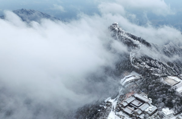 南岳衡山中心景区限时限流限区域开放