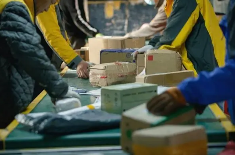 多个快递公司“春节不打烊”