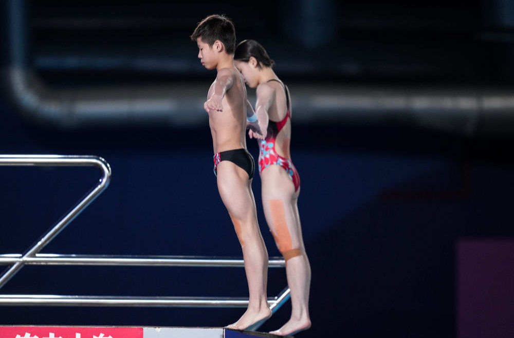 世锦赛首金！张家齐黄建杰混双十米台夺冠