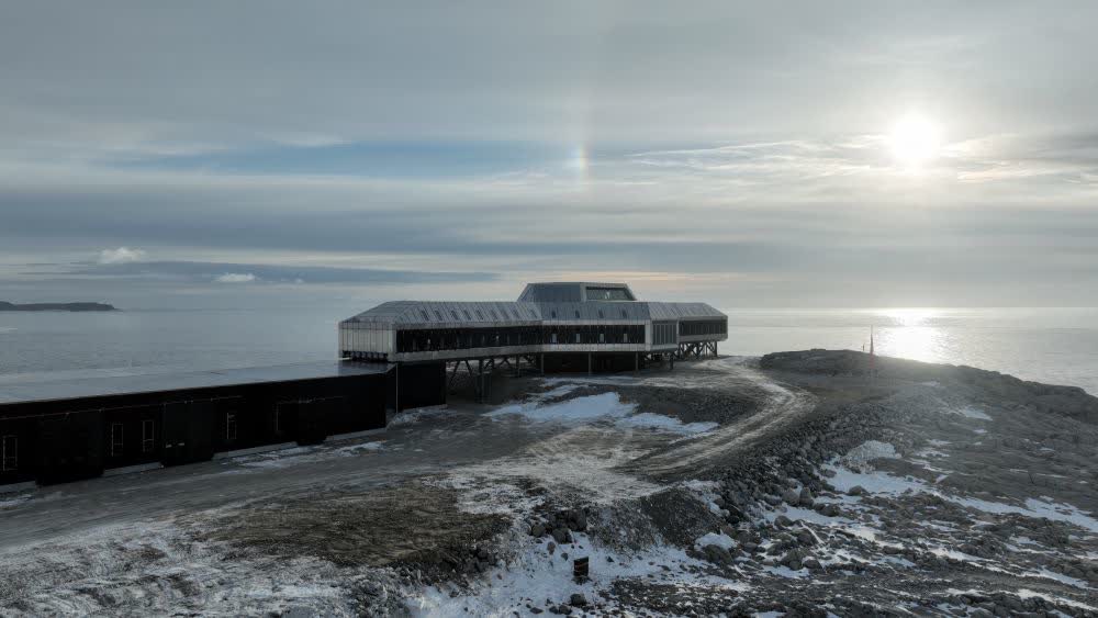 外交部：中国秦岭站的建设完全符合南极国际规则和程序