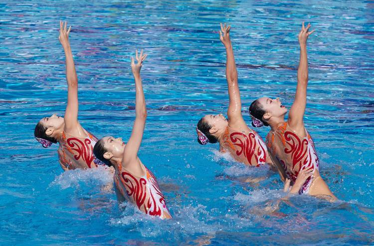中国花样游泳队夺得世锦赛集体自由自选冠军