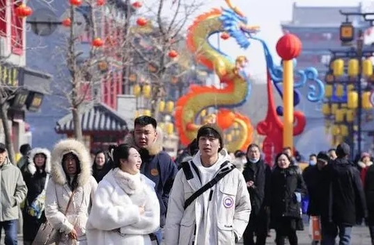 春节出行报告：长途游、出境游热度高 超70%游客游玩4天以上