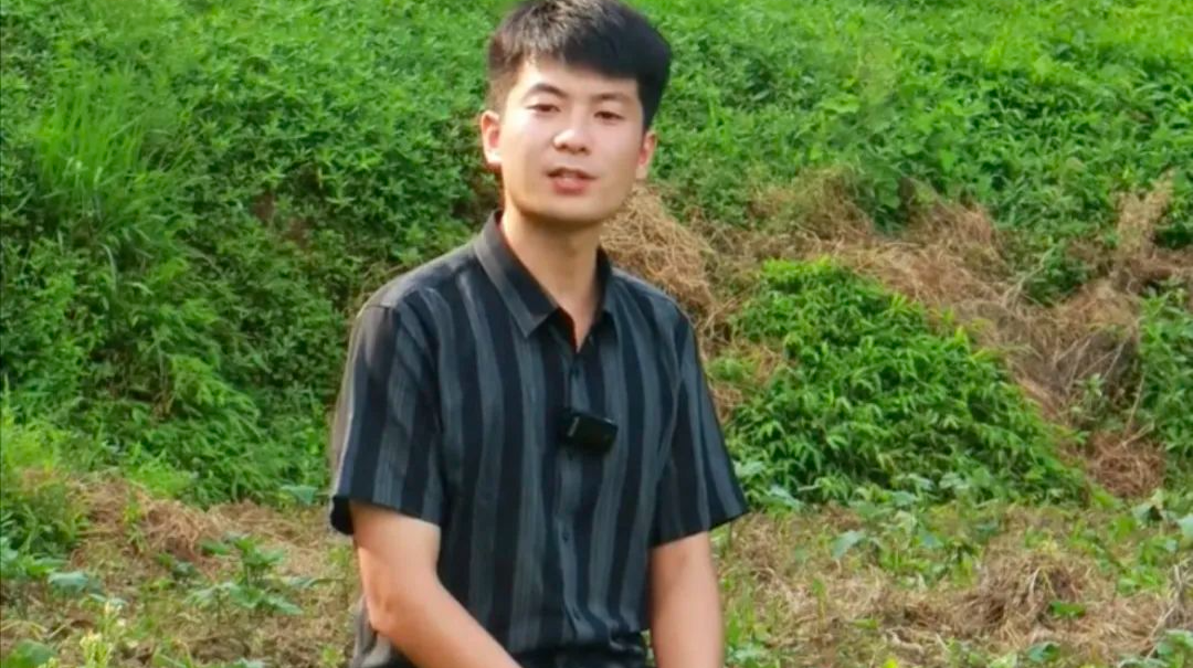 “想当网红”的95后村官