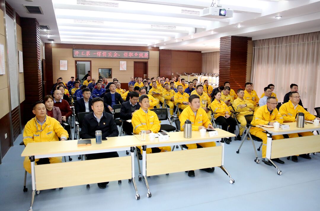 華潤電力郴州公司開展“開工第一課講安全”活動