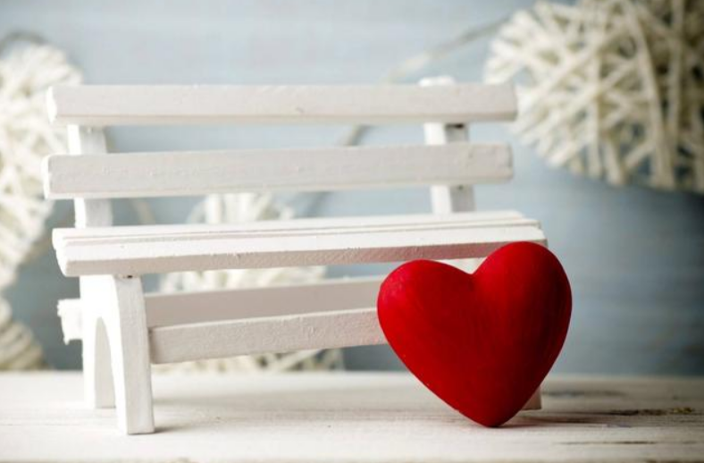 木箱里珍藏着46年的凄美爱情