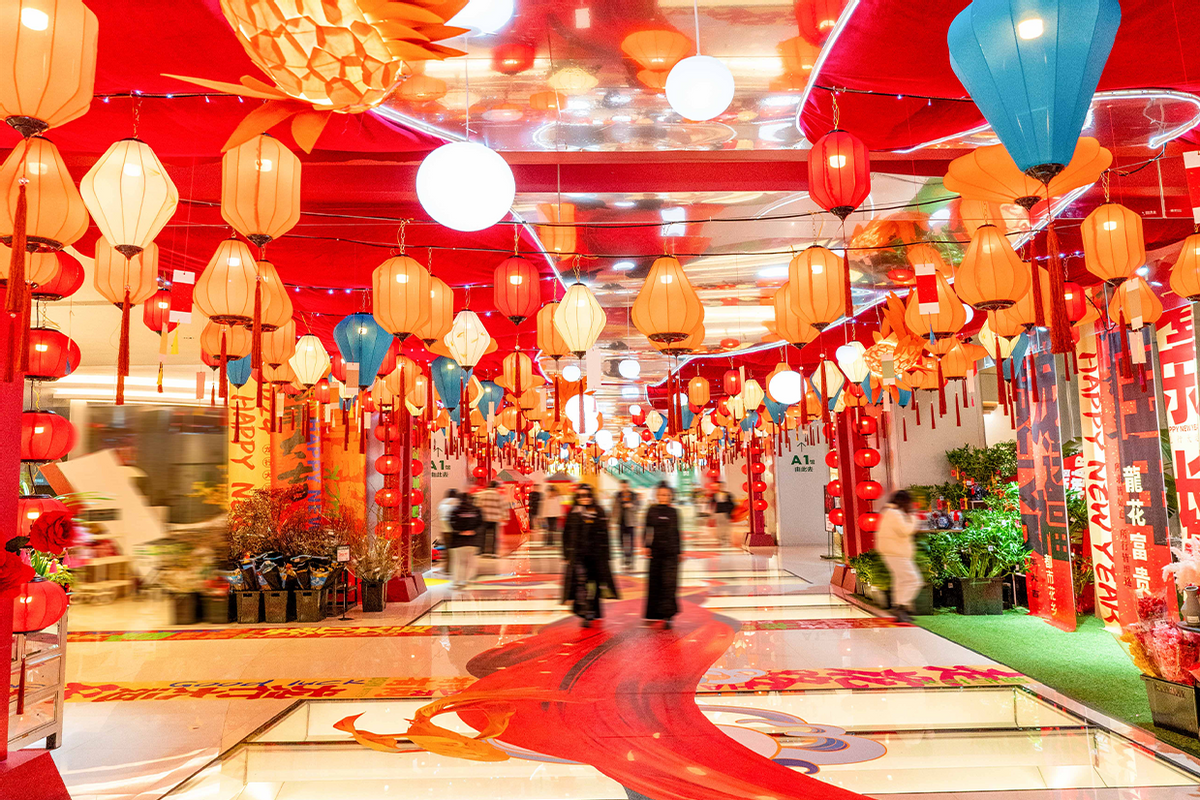 龙湖天街为春节旅游消费“上大分”，美陈及主题活动尽显中国年味