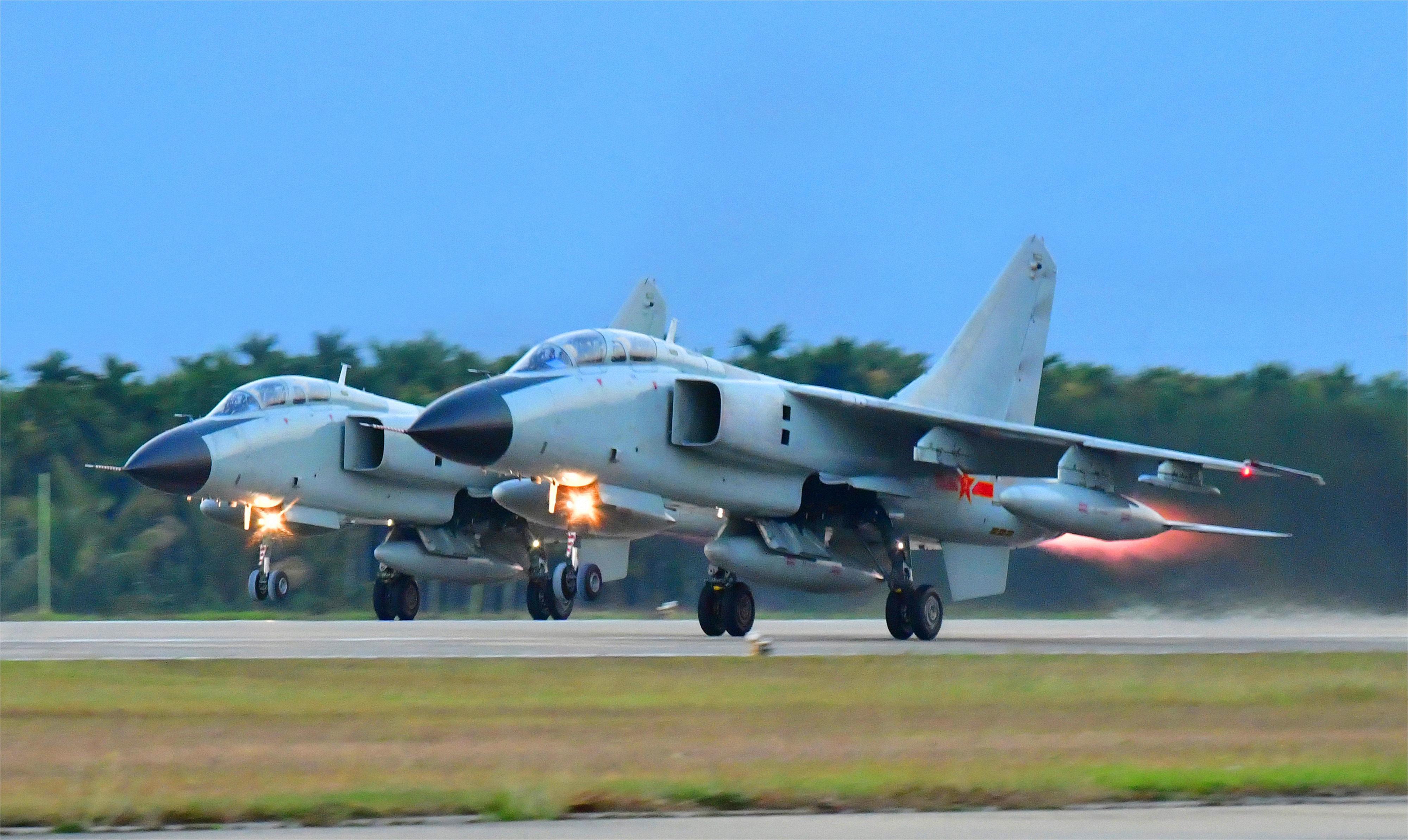 南部战区空军跨昼夜飞行训练高清大图来啦