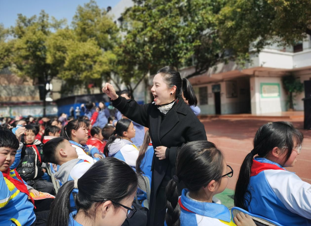 龙行龘龘少年志 前程朤朤逐梦行——第一锦江小学举行六年级动员大会