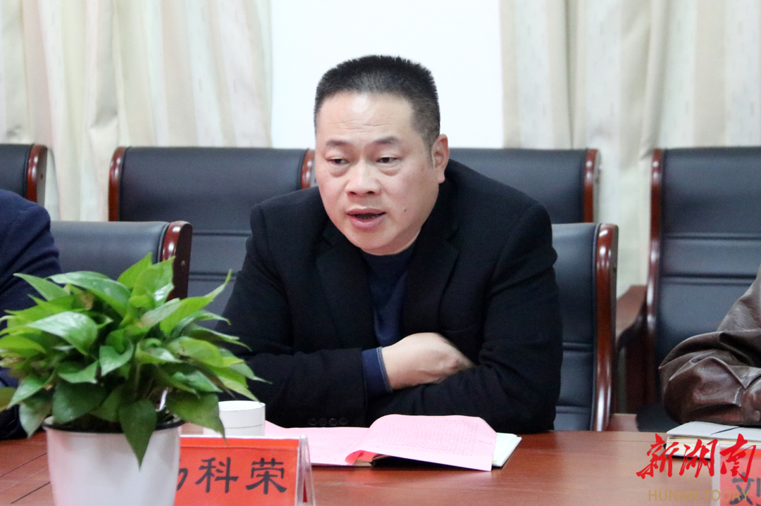 长沙市文明办副主任汤文辉一行慰问新时代好少年孔雪儿