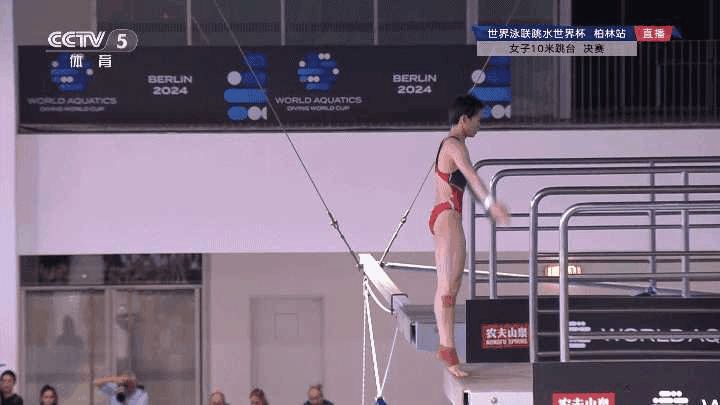 全红婵再跳满分动作！别眨眼30秒带你看精彩瞬间