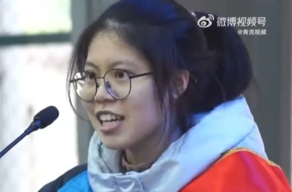 高考誓师被网暴女孩考上人民大学后谈心路：唯一办法就是考得很好