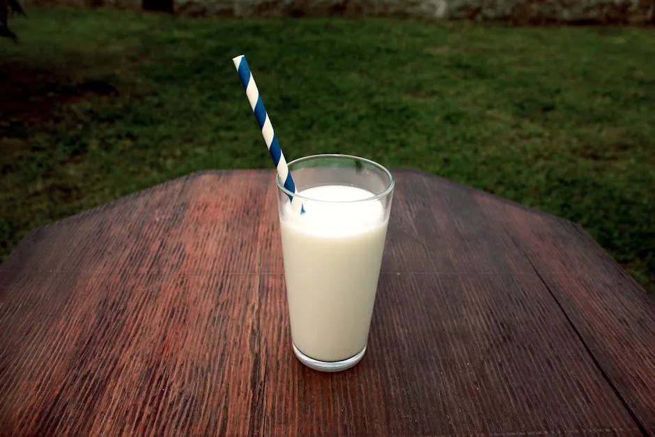 牛奶加热后产生的奶皮到底是什么成分？吃了有好处吗？