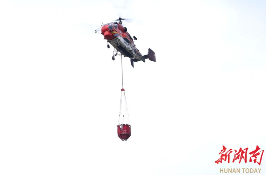 江华：直升机开展森林防灭火和应急救援重点巡航