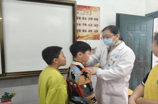 【实施民生可感行动】 苏仙区：流感疫苗进校园，撑起健康保护伞