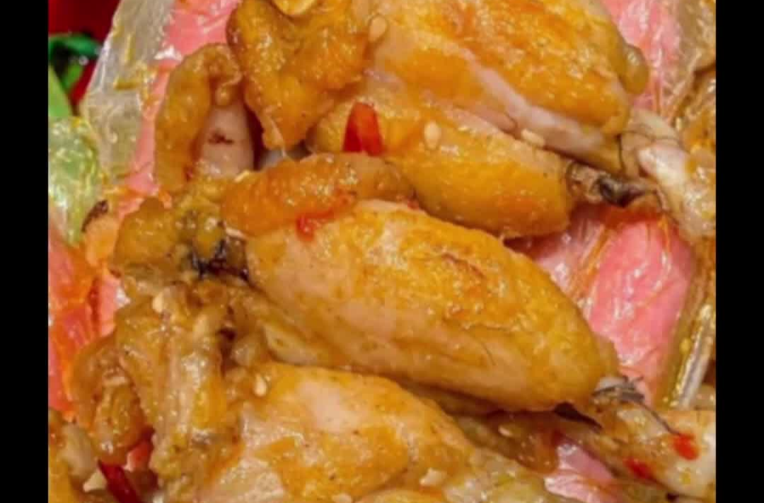 19岁少女爱吃蛙，胸腔进了寄生虫