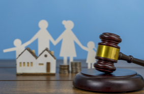 最高法发布意见：在离婚案件中提示关爱未成年子女