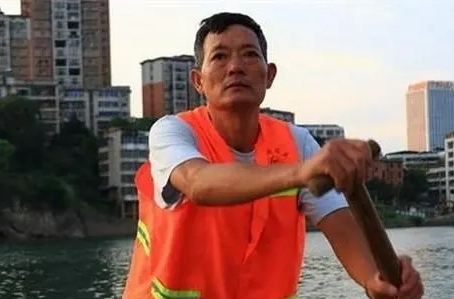 “中国好人”蒋德虎勇救落水女孩 累计从湘江中救出20多名落水者