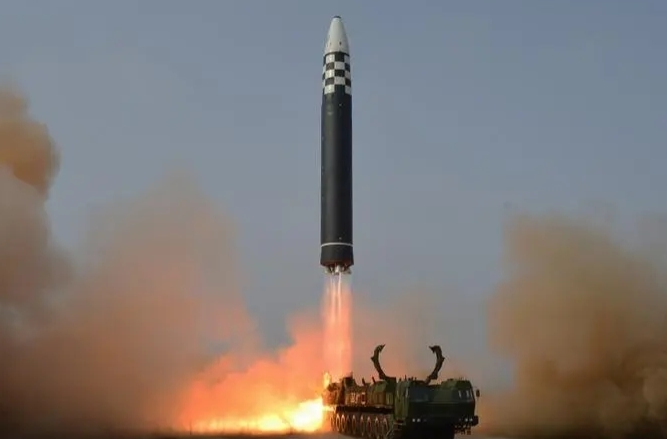 朝鲜进行战略巡航导弹威力试验和新型防空导弹试射