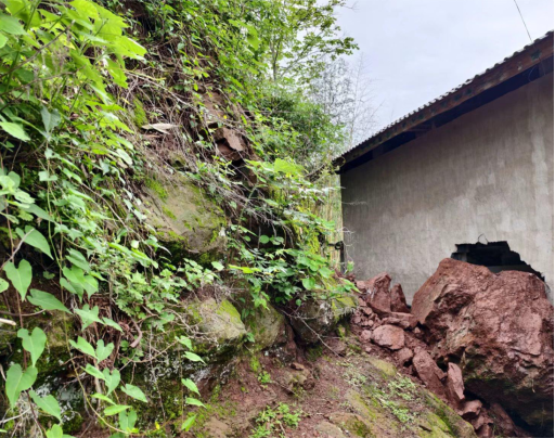 麻阳苗族自治县成功避险一起山体滑坡地质灾害