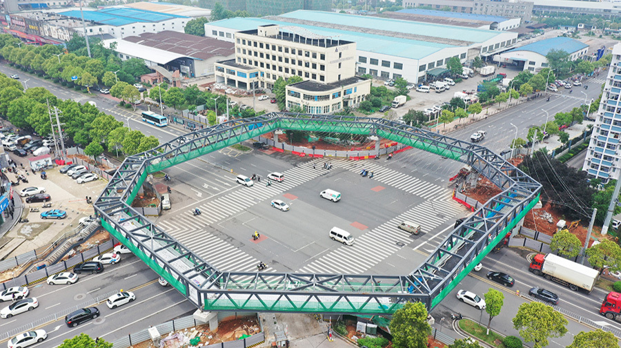 长沙城南新增一座“八边形”天桥