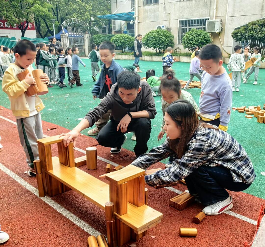长理城南学院：将结构设计竞赛舞台“搬”进幼儿园