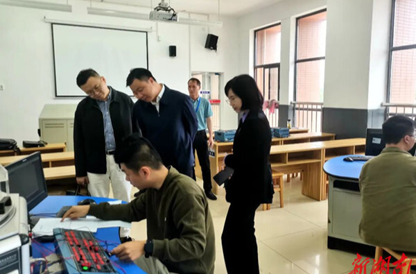湘潭市首批工程技术领域专业技术人才参评专场在湘潭技师学院举行