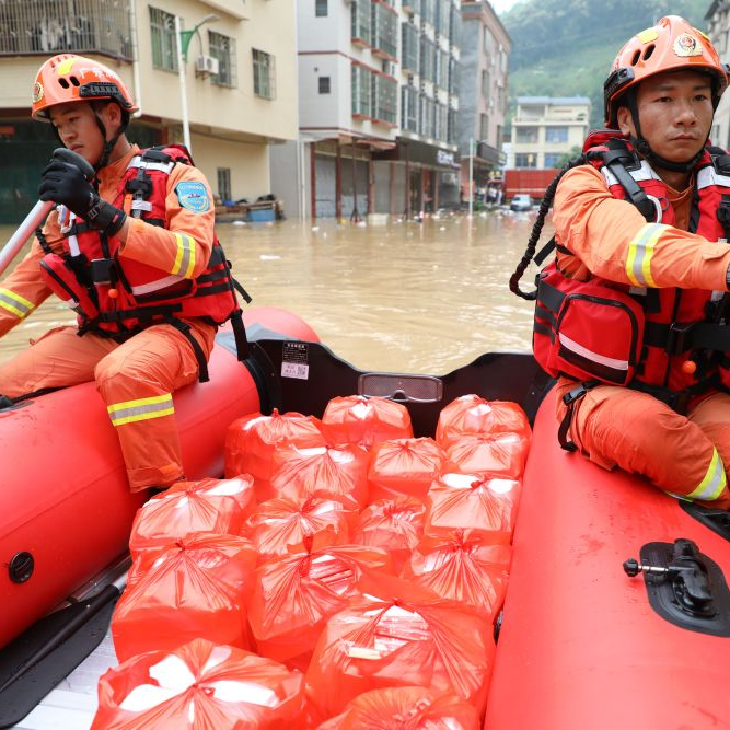 广东强降雨造成多地受灾 已累计转移群众11万人