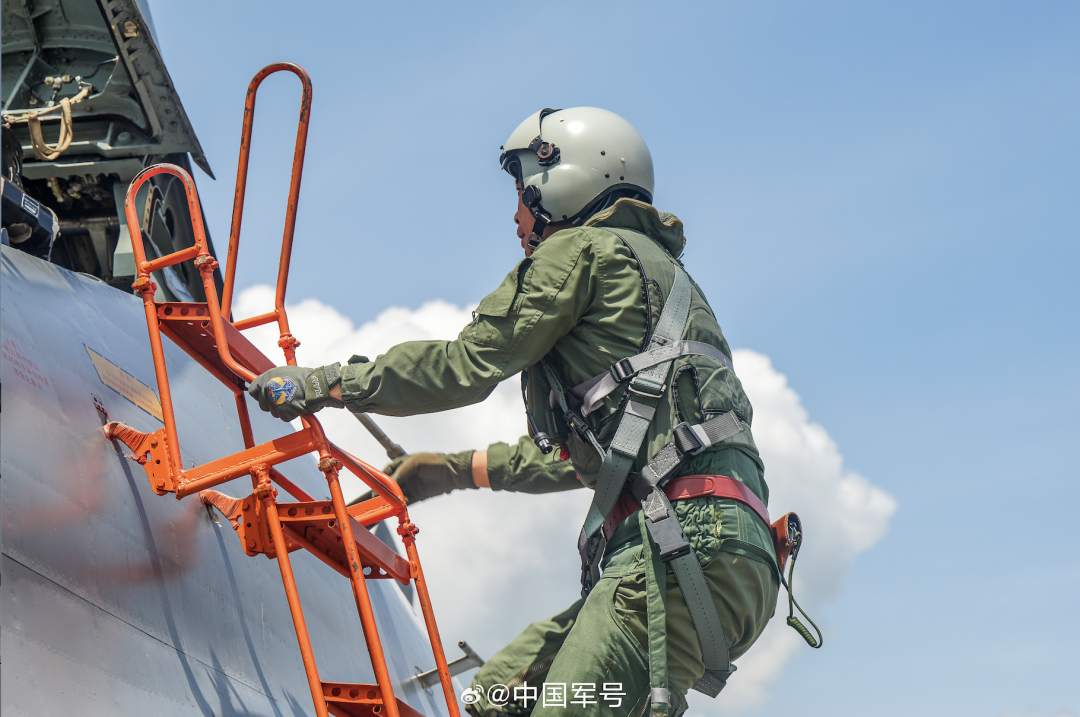 霸气 东部战区空军高清训练影像来了