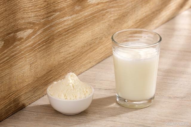 科普日历｜奶粉的营养并不比鲜奶差