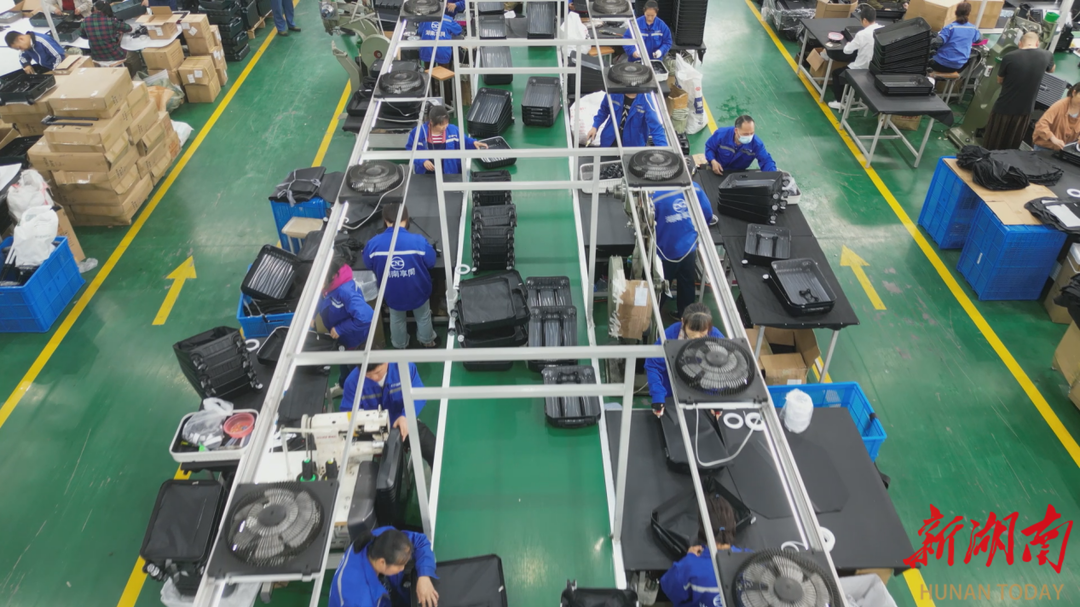 湖南享同实业扩大生产规模 让箱包产值“更上层楼”