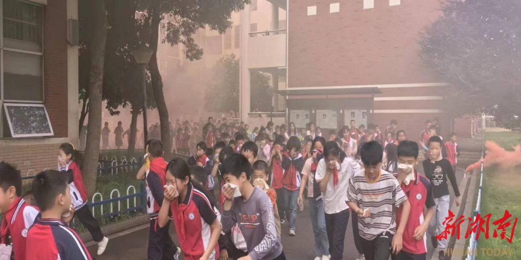 “以练为战，防患未然”——长沙县昌济集团龙华小学开展消防疏散演练活动