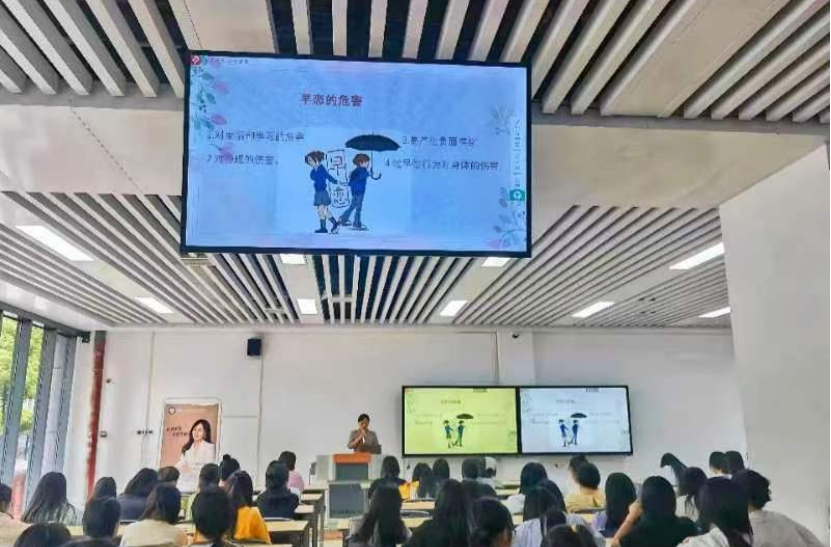 湘西州妇幼保健院走进校园开展青春期及性侵防范知识讲座