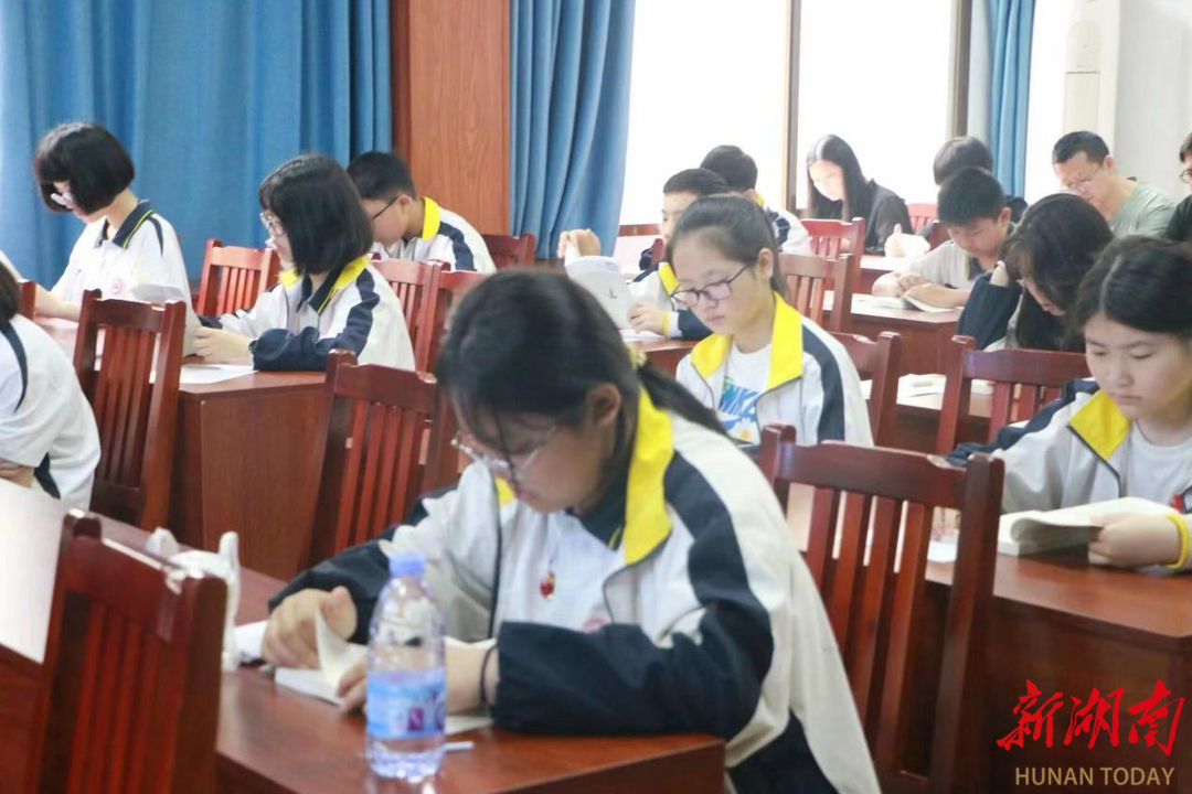 湖南人文科技学院举办阅读马拉松活动