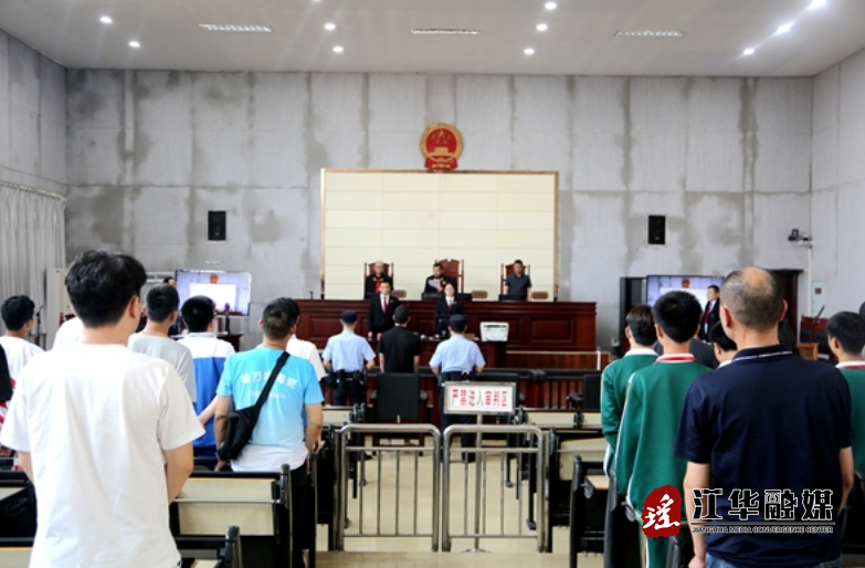 江华法院开展“以法之名 守护青春”公众开放日活动