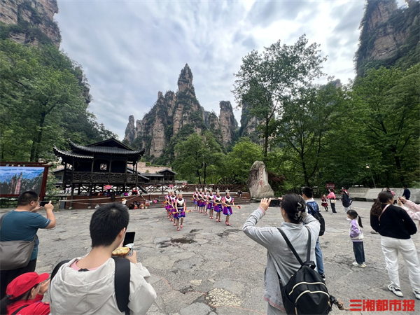 Hunan Sees Nearly 18.5 Mln Tourist Trips in May Day Holiday