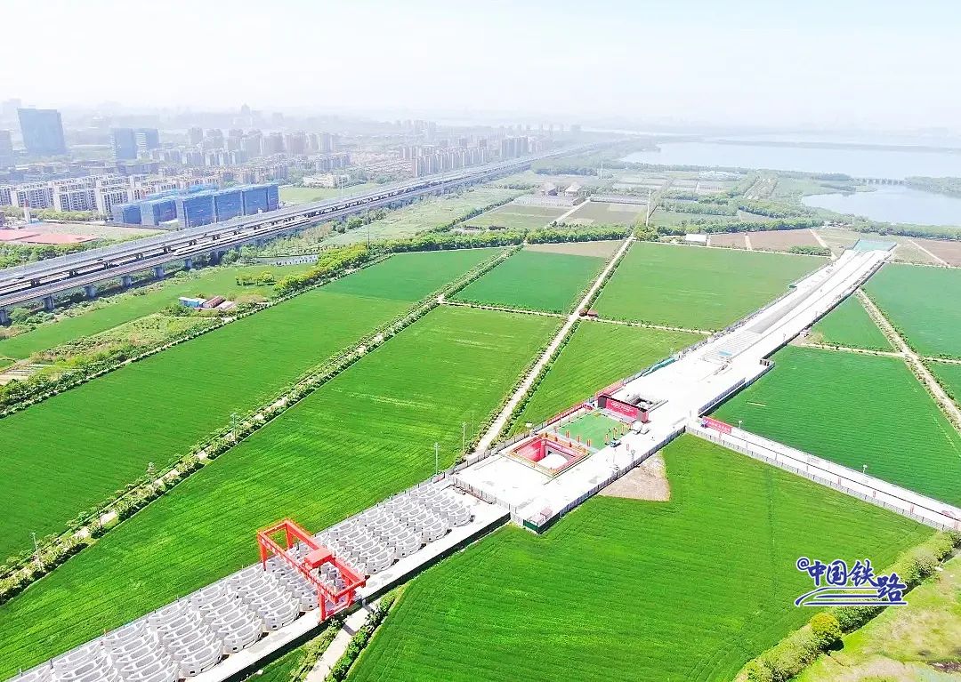 以“长江之翼”为设计理念，上海崇明首个高铁站预计今年开工