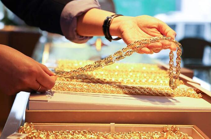 中消协：“一口价”黄金饰品应显著标明克重