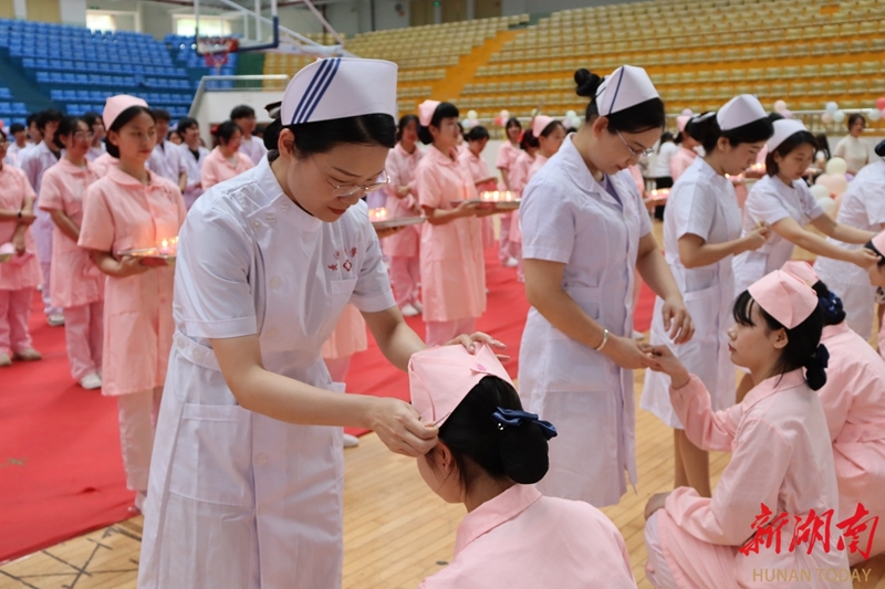 Changsha Medical University Holds Capping Ceremony for Students Ahead of Int'l Nurses Day