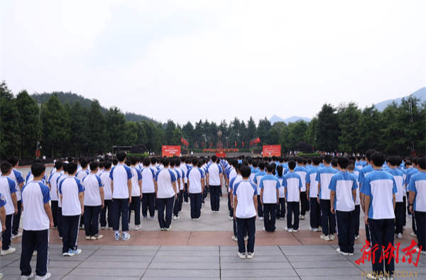 永州冷水灘：四千余名學(xué)生走進(jìn)韶山追尋“紅色記憶”