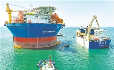 亚洲首艘圆筒型“海上油气加工厂”启运